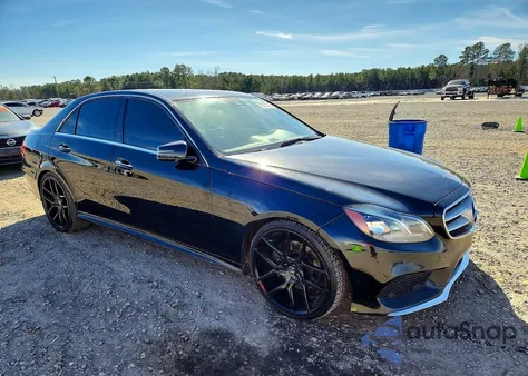 2015 Mercedes-Benz E 350 z USA, uszkodzony, nr VIN WDDHF5KB7FB129952